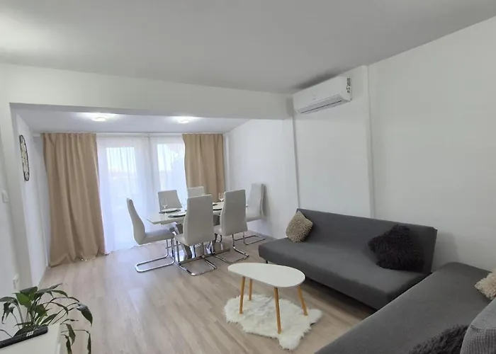 Meressa Leonardo Apartment