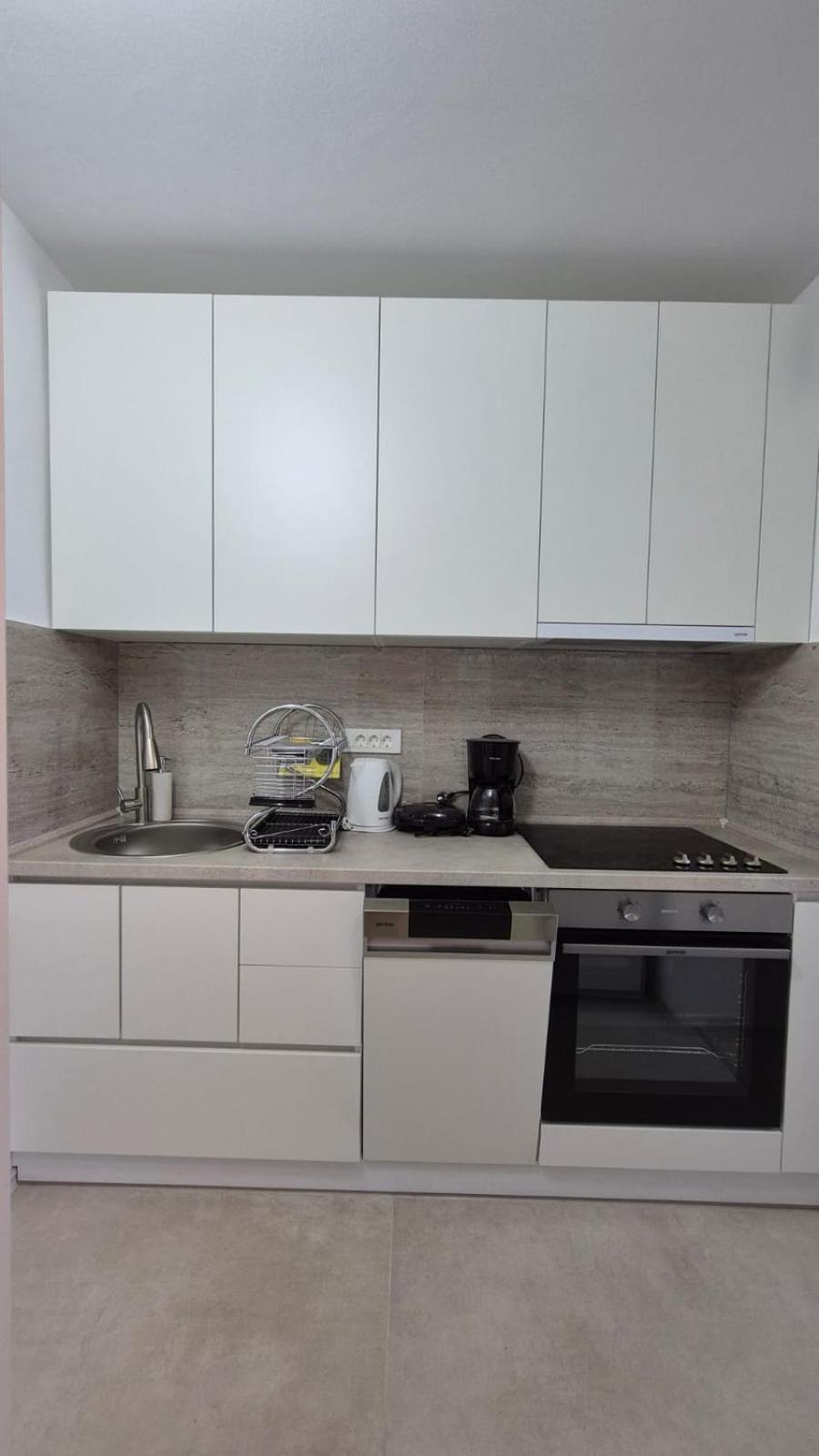 Meressa Leonardo Apartmán *